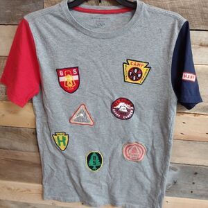Tommy Hilfiger Boy's XL Camp Fun Short Sleeve Gray Shirt w/ Patches